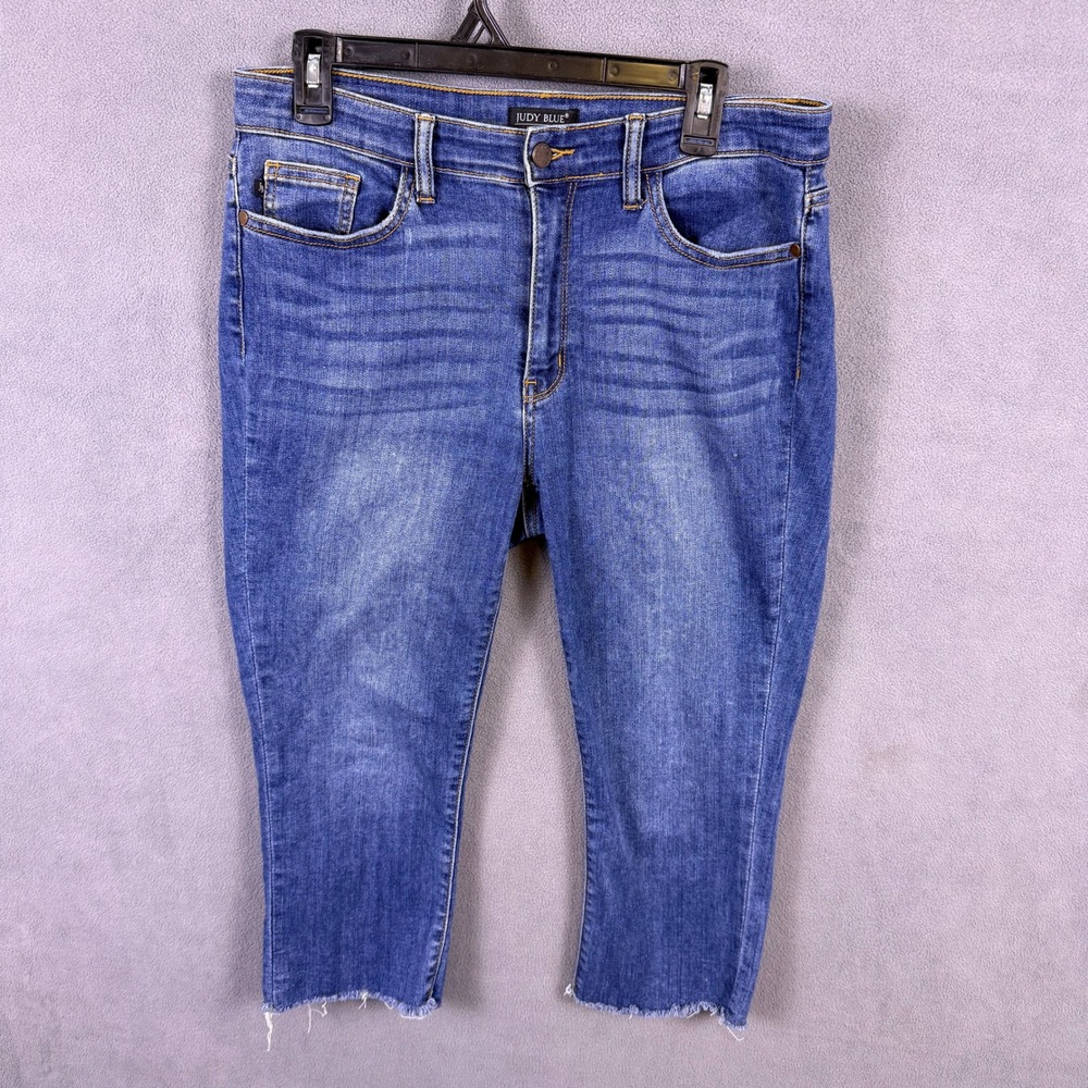 Judy Blue Skinny Fit Capri Women 11/30 Blue Raw Hem Stretch Denim JB82247DK